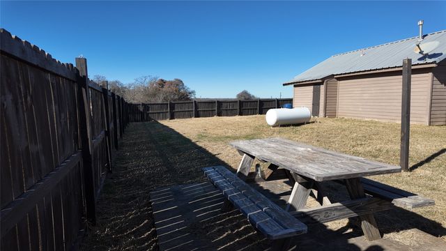 137 Wesley Lane, Bridgeport, TX 76426