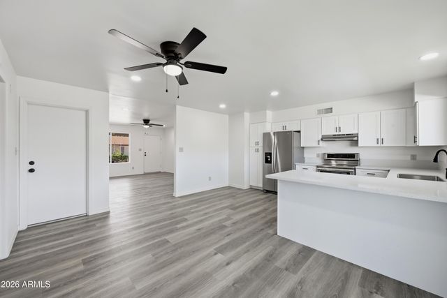 3537 W CHARLESTON Avenue, Glendale, AZ 85308