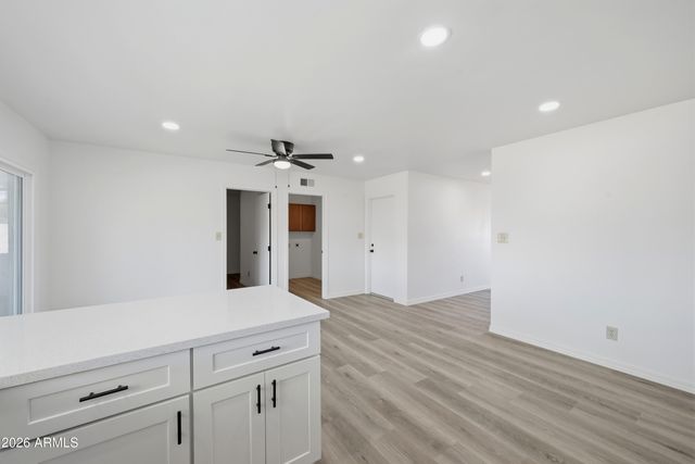 3537 W CHARLESTON Avenue, Glendale, AZ 85308