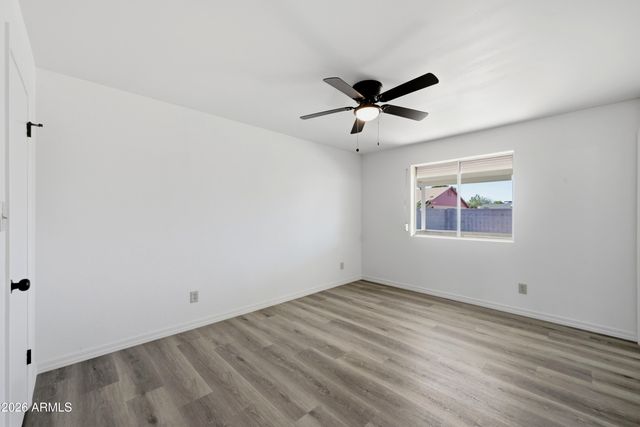 3537 W CHARLESTON Avenue, Glendale, AZ 85308