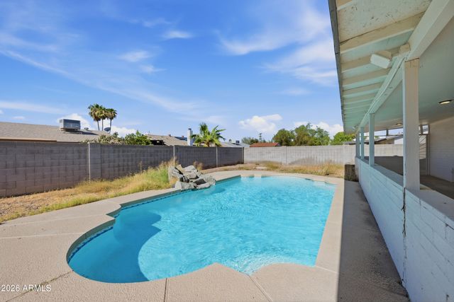 3537 W CHARLESTON Avenue, Glendale, AZ 85308