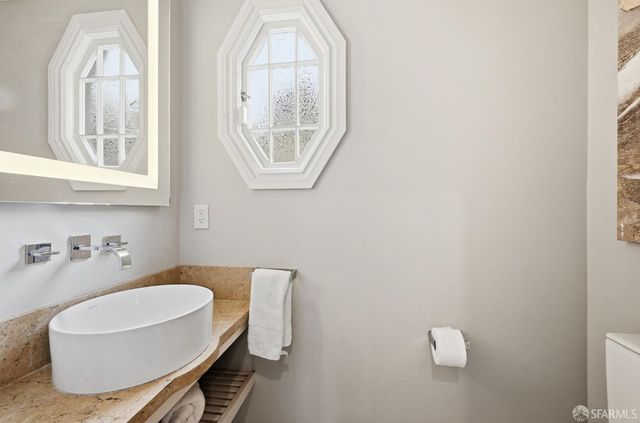 1983 15th Avenue, San Francisco, CA 94116