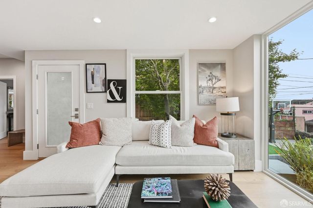 1983 15th Avenue, San Francisco, CA 94116