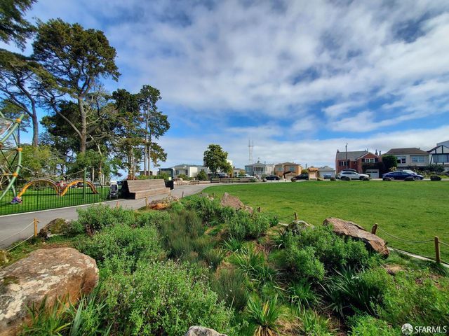 1983 15th Avenue, San Francisco, CA 94116