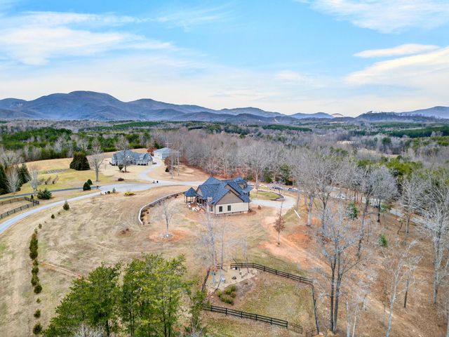 101 Moccasin Way, Landrum, SC 29356