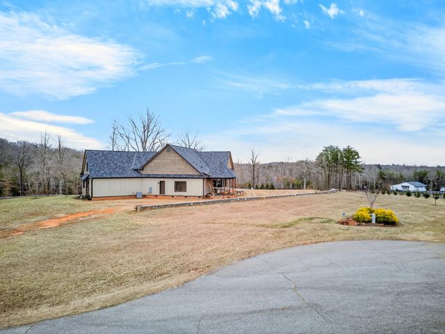 101 Moccasin Way, Landrum, SC 29356
