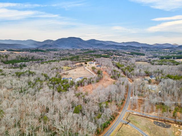 101 Moccasin Way, Landrum, SC 29356