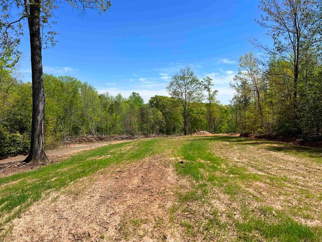 101 Moccasin Way, Landrum, SC 29356