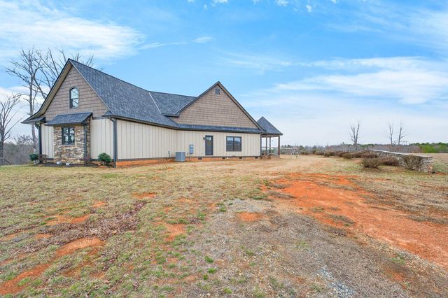 101 Moccasin Way, Landrum, SC 29356