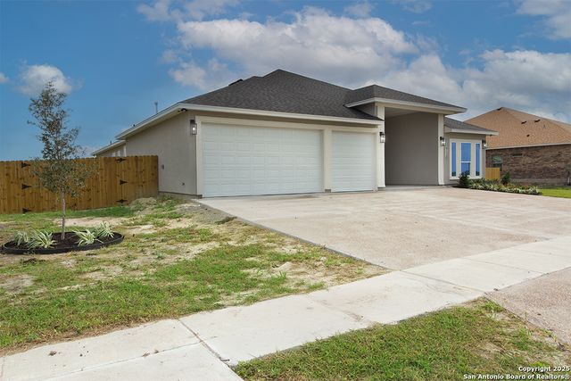 714 Papa Mori, Corpus Christi, TX 78414