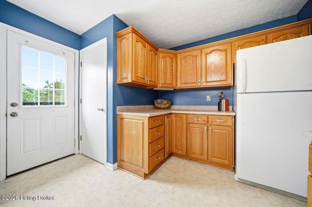 1401 Brooks Hill Rd, Brooks, KY 40109