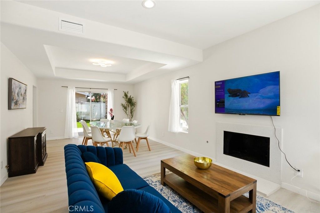 7902 Tampa, Reseda, CA 91335