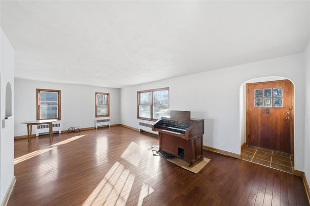 615 6th Street, Waukee, IA 50263