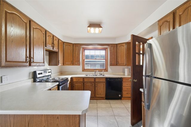 615 6th Street, Waukee, IA 50263