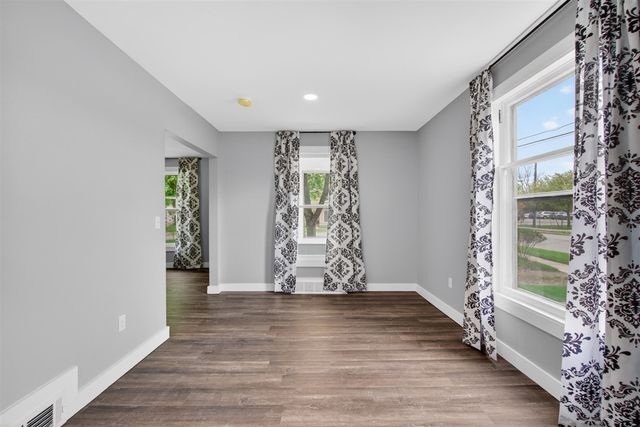 613 Hallett Street, Jackson, MI 49202