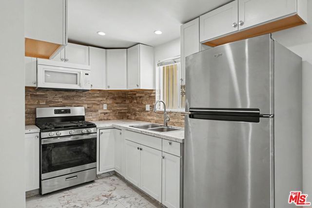 2153 Glendon Avenue, Los Angeles, CA 90025