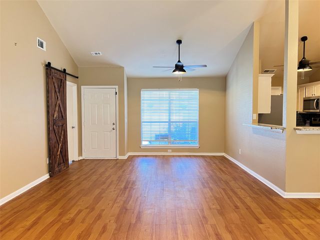 631 Stagecoach Drive, Oak Point, TX 75068