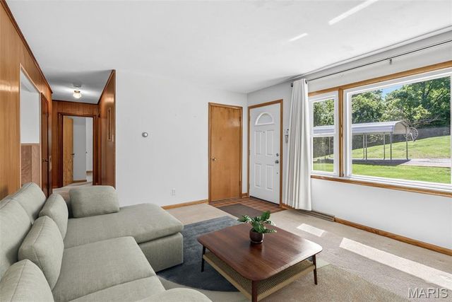 6525 Antire Road, High Ridge, MO 63049