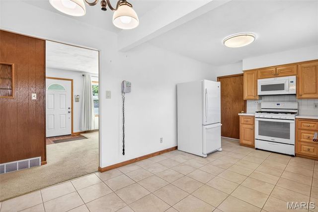 6525 Antire Road, High Ridge, MO 63049