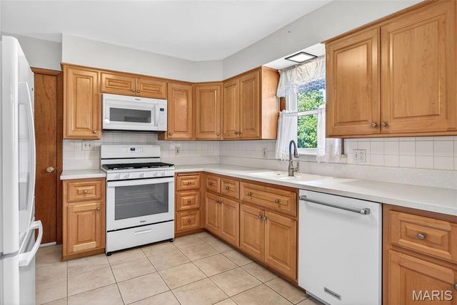 6525 Antire Road, High Ridge, MO 63049