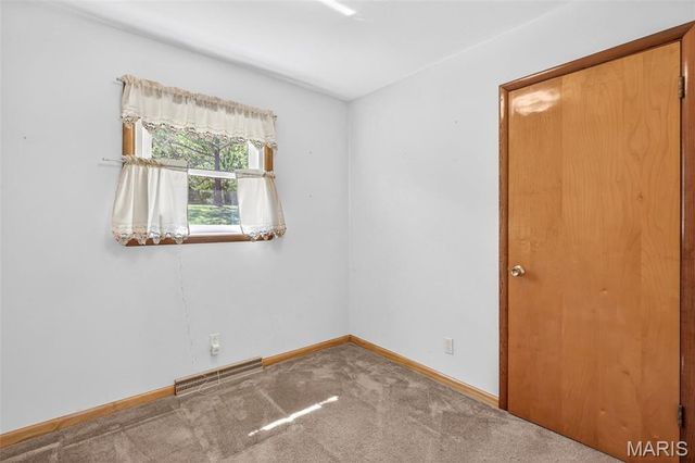 6525 Antire Road, High Ridge, MO 63049