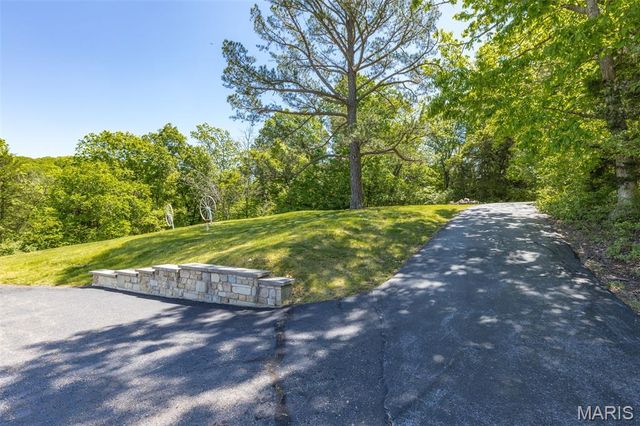 6525 Antire Road, High Ridge, MO 63049