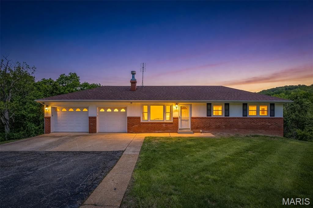 6525 Antire Road, High Ridge, MO 63049