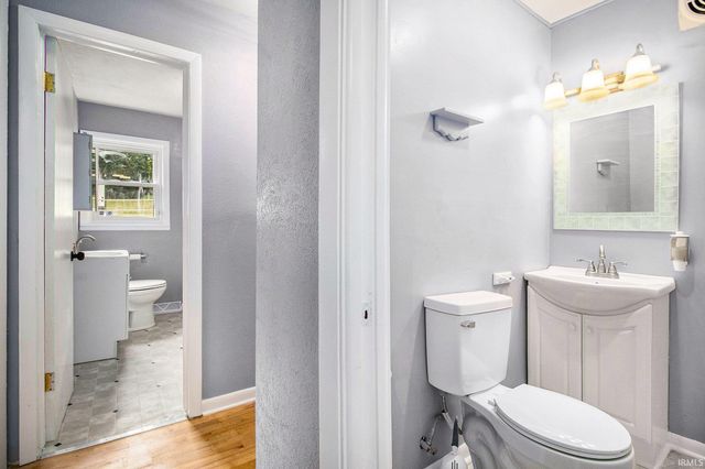 21460 Auten Road, South Bend, IN 46628
