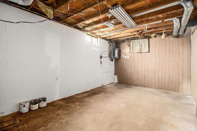 21460 Auten Road, South Bend, IN 46628