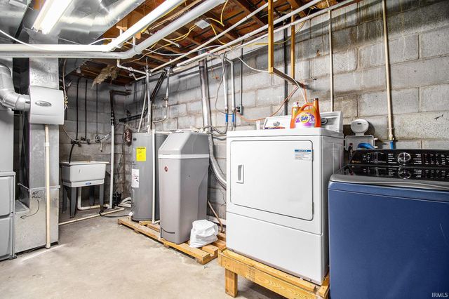 21460 Auten Road, South Bend, IN 46628