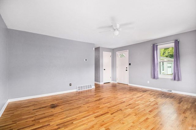 21460 Auten Road, South Bend, IN 46628