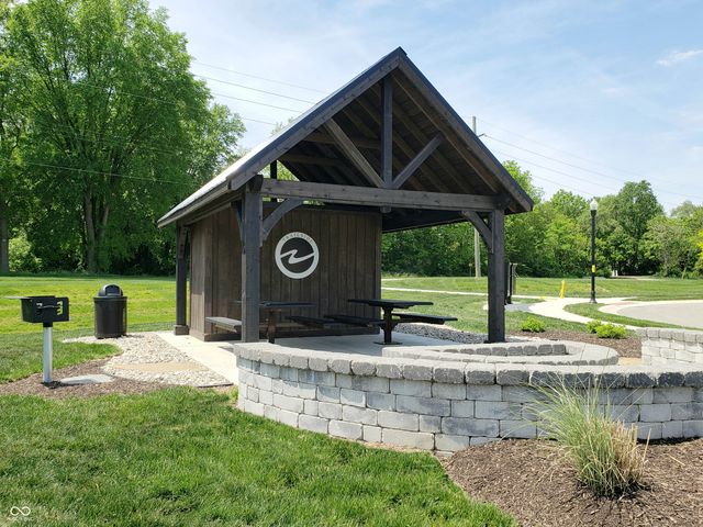 6288 Flag Stop Drive, Whitestown, IN 46075