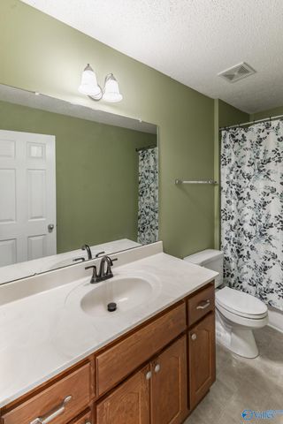 124 Vandenberg Lane, Harvest, AL 35749