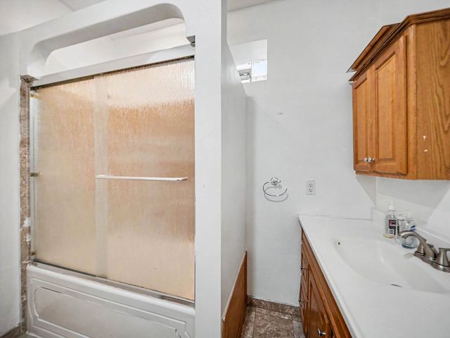 4749 N Dover Street, Chicago, IL 60640