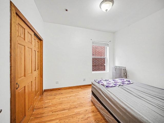 4749 N Dover Street, Chicago, IL 60640