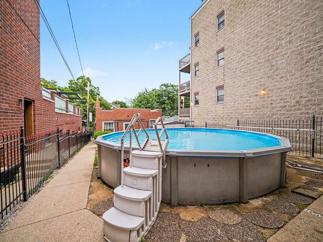4749 N Dover Street, Chicago, IL 60640