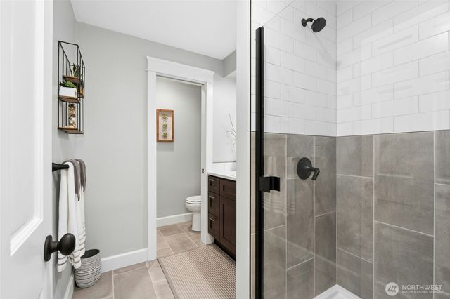 12530 Holmes Point Drive NE, Kirkland, WA 98034