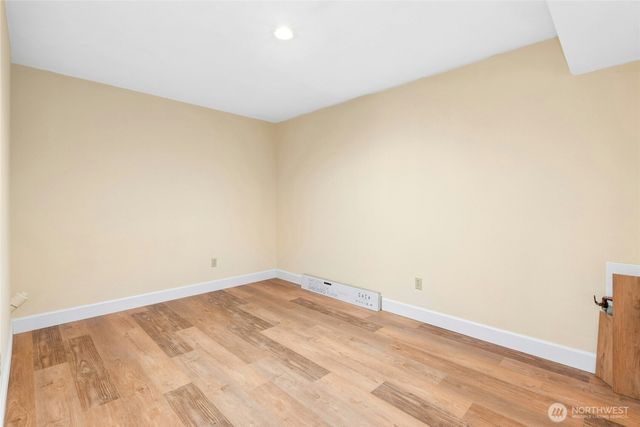 12530 Holmes Point Drive NE, Kirkland, WA 98034