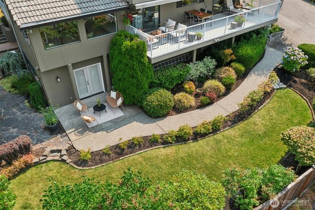 12530 Holmes Point Drive NE, Kirkland, WA 98034