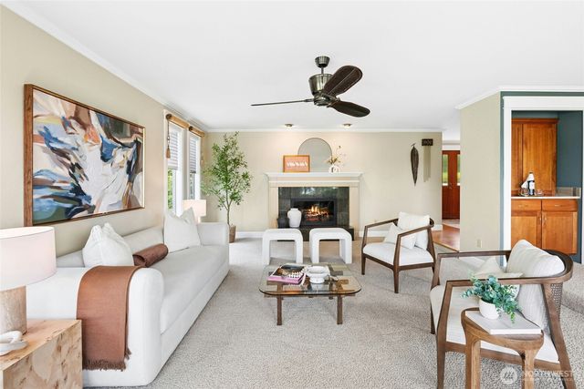 12530 Holmes Point Drive NE, Kirkland, WA 98034