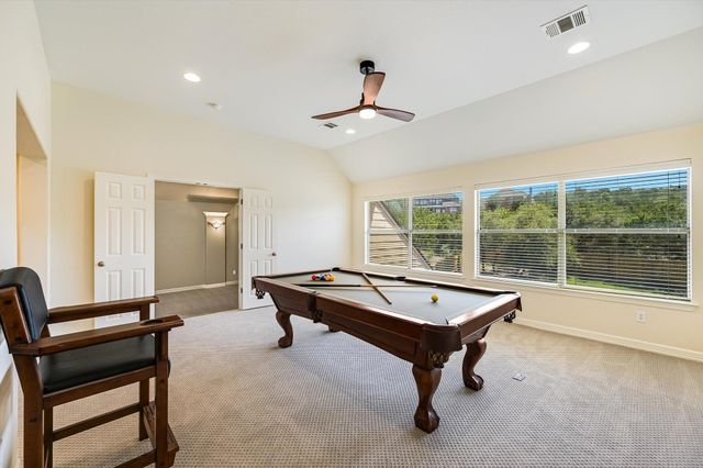 560 Aspen DR, Austin, TX 78737