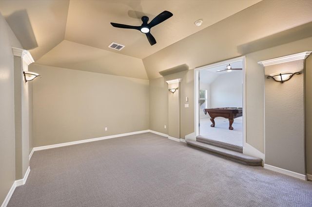 560 Aspen DR, Austin, TX 78737