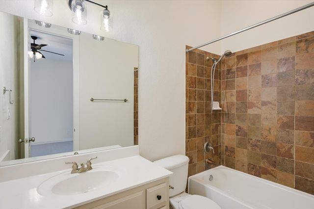 560 Aspen DR, Austin, TX 78737