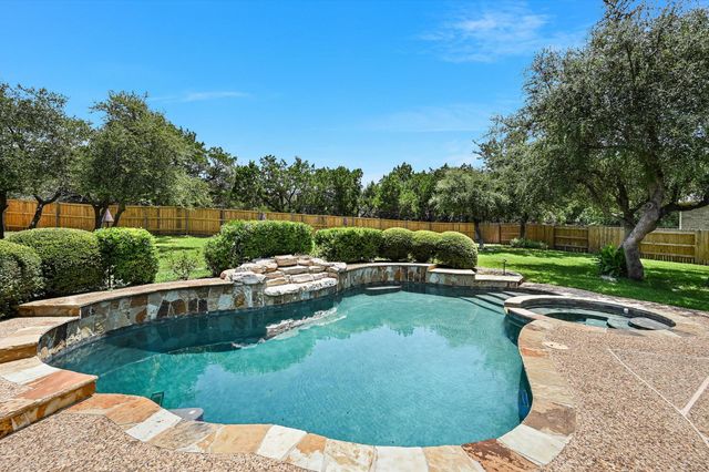 560 Aspen DR, Austin, TX 78737