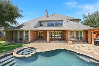 560 Aspen DR, Austin, TX 78737