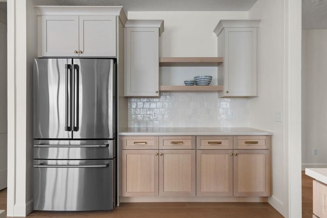 7131 Alvie Lane, Bettendorf, IA 52722