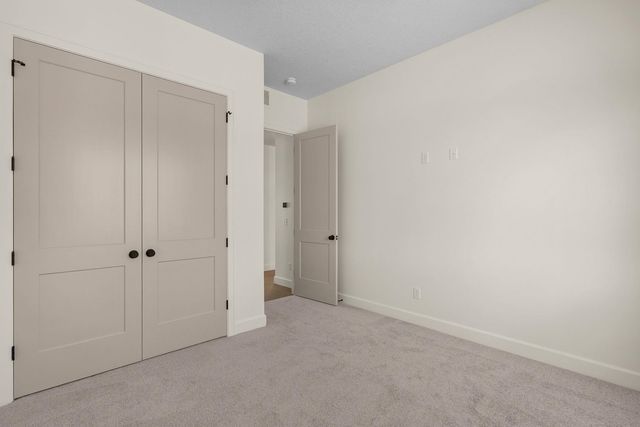 7131 Alvie Lane, Bettendorf, IA 52722