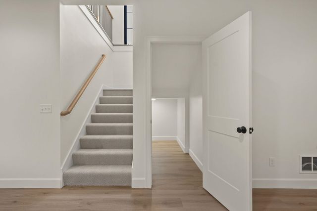 7131 Alvie Lane, Bettendorf, IA 52722