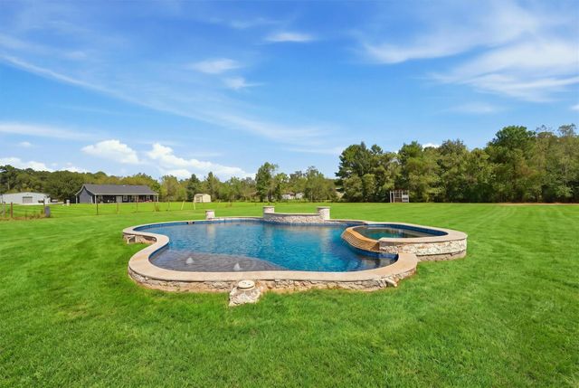 1930 County Road 2291, Cleveland, TX 77327