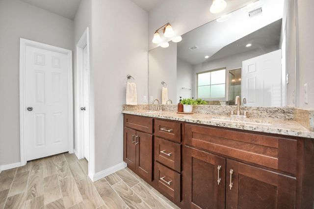 7806 King Street, Houston, TX 77028